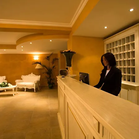 فندق Stella Marina Caracciolina