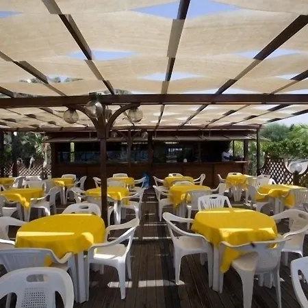 Stella Marina فندق Caracciolina